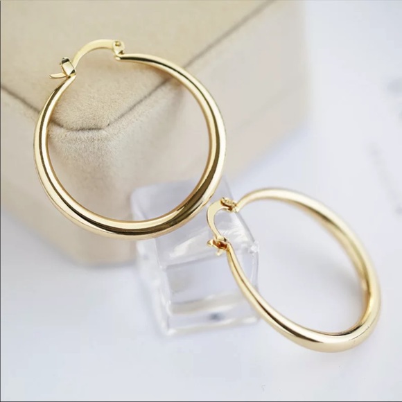 New Gold Color Big Loop Hoop Earrings - Picture 3 of 3
